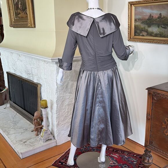 Eliza J 3/4 Sleeve Ruched Waist 50s Inspired Party / Cocktail Dress - Picture 6 of 14